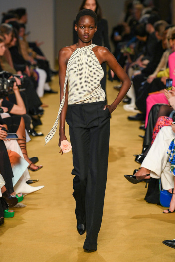 Fotoservizio/FW 23-24/WOMEN/SFILATA/PHILOSOPHY DI LORENZO SERAFINI/DP2/7