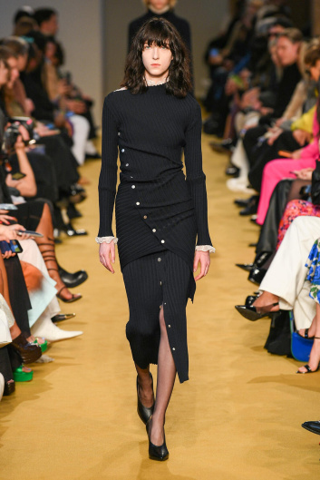 Fotoservizio/FW 23-24/WOMEN/SFILATA/PHILOSOPHY DI LORENZO SERAFINI/DP2/0