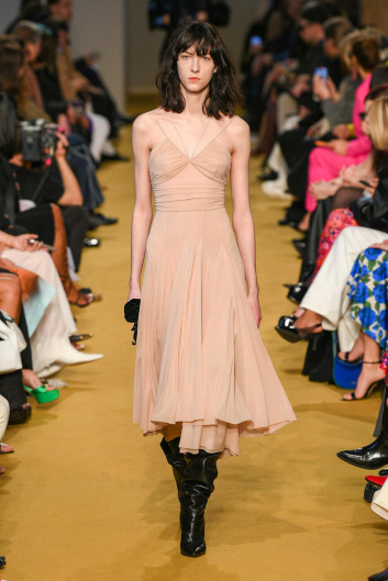 Fotoservizio/FW 23-24/WOMEN/SFILATA/PHILOSOPHY DI LORENZO SERAFINI/DP2/26