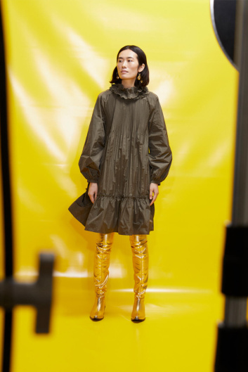 Fotoservizio/FW 23-24/WOMEN/PRESENTAZIONE/BEATRICE .B/DP2/11