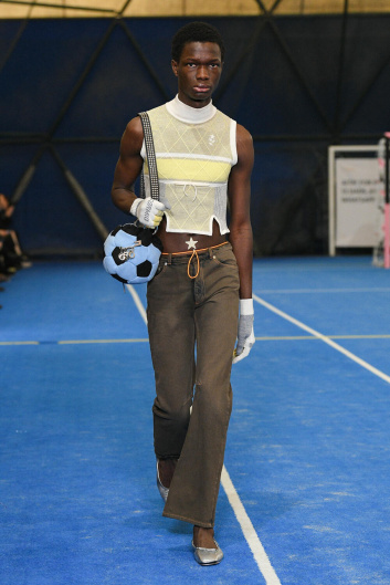 Fotoservizio/FW 23-24/WOMEN/SFILATA/CORMIO/DP2/5