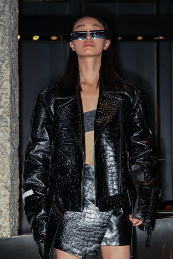 Fotoservizio/SS 2023/WOMEN/PRESENTAZIONE/SSHEENA/DP2/24