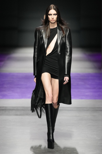 Fotoservizio/SS 2023/WOMEN/SFILATA/VERSACE/DP2/3