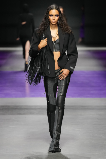 Fotoservizio/SS 2023/WOMEN/SFILATA/VERSACE/DP2/0
