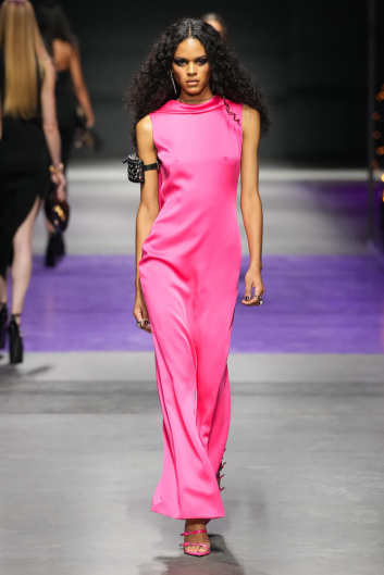 Fotoservizio/SS 2023/WOMEN/SFILATA/VERSACE/DP2/2