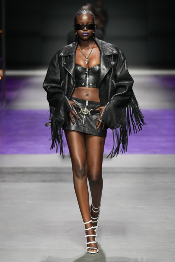Fotoservizio/SS 2023/WOMEN/SFILATA/VERSACE/DP2/7