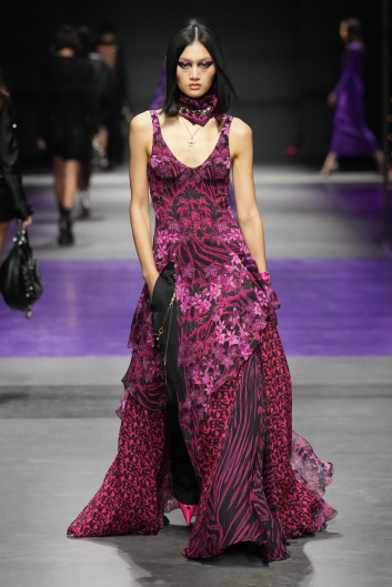 Fotoservizio/SS 2023/WOMEN/SFILATA/VERSACE/DP2/9