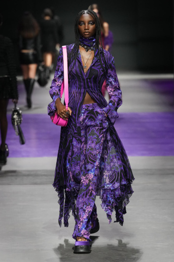 Fotoservizio/SS 2023/WOMEN/SFILATA/VERSACE/DP2/10