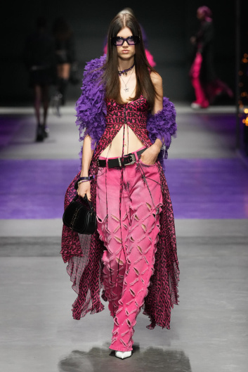Fotoservizio/SS 2023/WOMEN/SFILATA/VERSACE/DP2/11