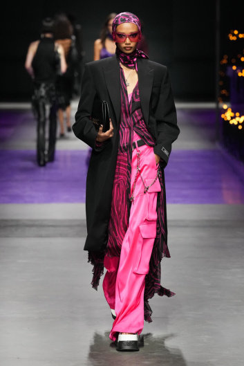 Fotoservizio/SS 2023/WOMEN/SFILATA/VERSACE/DP2/6