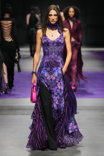 Fotoservizio/SS 2023/WOMEN/SFILATA/VERSACE/DP2/7