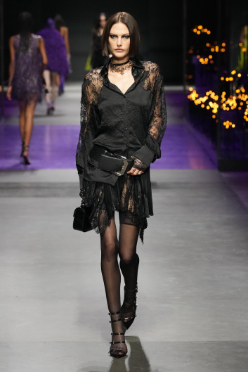Fotoservizio/SS 2023/WOMEN/SFILATA/VERSACE/DP2/2