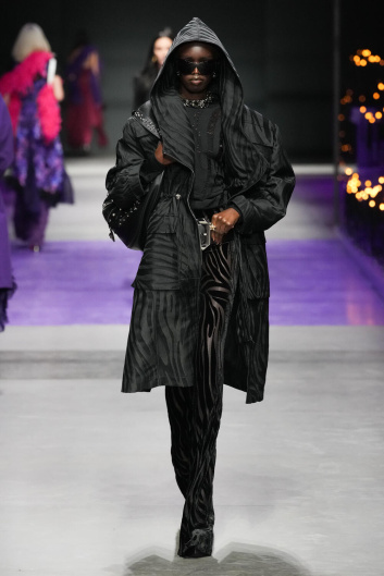 Fotoservizio/SS 2023/WOMEN/SFILATA/VERSACE/DP2/2