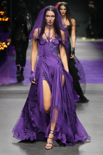 Fotoservizio/SS 2023/WOMEN/SFILATA/VERSACE/DP2/10