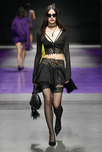 Fotoservizio/SS 2023/WOMEN/SFILATA/VERSACE/DP2/4
