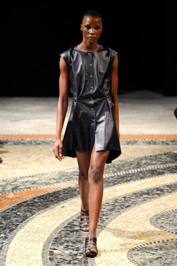 Fotoservizio/SS 2016/WOMEN/FATIMA VAL/DP1/0