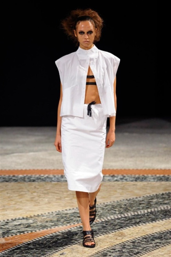 Fotoservizio/SS 2016/WOMEN/FATIMA VAL/DP1/3