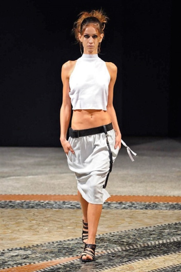 Fotoservizio/SS 2016/WOMEN/FATIMA VAL/DP1/7