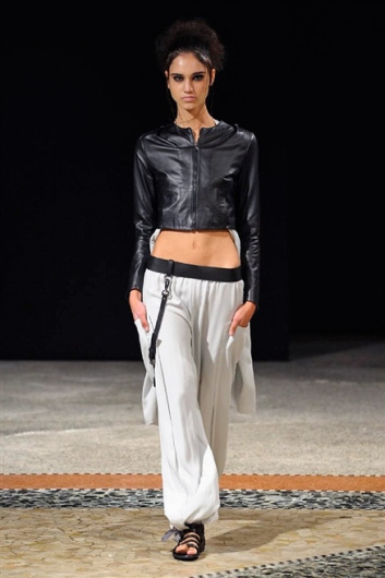 Fotoservizio/SS 2016/WOMEN/FATIMA VAL/DP1/8