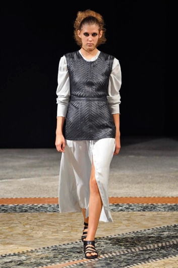 Fotoservizio/SS 2016/WOMEN/FATIMA VAL/DP1/9