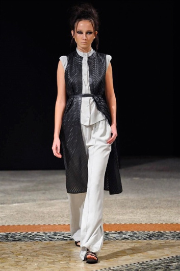 Fotoservizio/SS 2016/WOMEN/FATIMA VAL/DP1/10