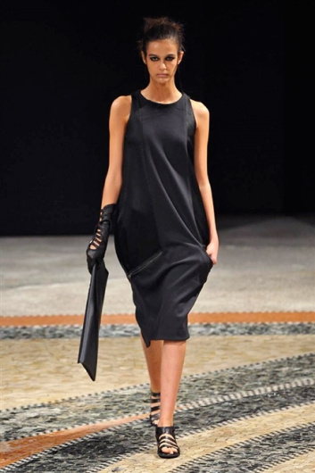 Fotoservizio/SS 2016/WOMEN/FATIMA VAL/DP1/14