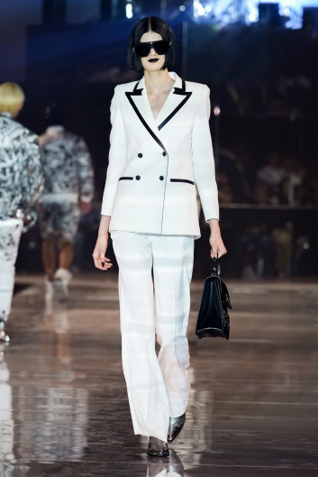Fotoservizio/SS 2023/WOMEN/SFILATA/PHILIPP PLEIN/DP2/23