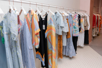 Fotoservizio/SS 2023/WOMEN/PRESENTAZIONE/BEATRICE B/DP2/6