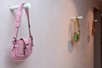 Fotoservizio/SS 2023/WOMEN/PRESENTAZIONE/BEATRICE B/DP2/11