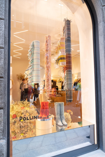 Fotoservizio/SS 2023/WOMEN/PRESENTAZIONE/POLLINI/DP2/1