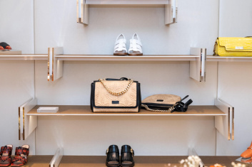 Fotoservizio/SS 2023/WOMEN/PRESENTAZIONE/POLLINI/DP2/3