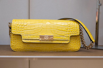 Fotoservizio/SS 2023/WOMEN/PRESENTAZIONE/POLLINI/DP2/20