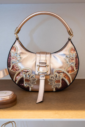 Fotoservizio/SS 2023/WOMEN/PRESENTAZIONE/POLLINI/DP2/12