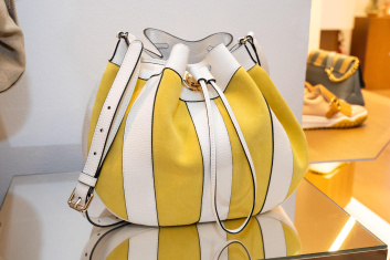 Fotoservizio/SS 2023/WOMEN/PRESENTAZIONE/POLLINI/DP2/29