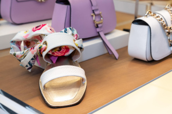 Fotoservizio/SS 2023/WOMEN/PRESENTAZIONE/POLLINI/DP2/36