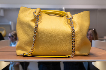 Fotoservizio/SS 2023/WOMEN/PRESENTAZIONE/POLLINI/DP2/34