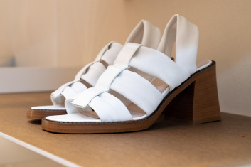 Fotoservizio/SS 2023/WOMEN/PRESENTAZIONE/POLLINI/DP2/54
