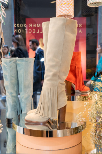 Fotoservizio/SS 2023/WOMEN/PRESENTAZIONE/POLLINI/DP2/65