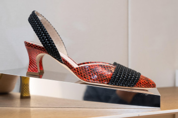 Fotoservizio/SS 2023/WOMEN/PRESENTAZIONE/POLLINI/DP2/68