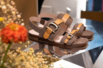Fotoservizio/SS 2023/WOMEN/PRESENTAZIONE/POLLINI/DP2/62