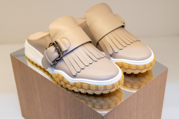 Fotoservizio/SS 2023/WOMEN/PRESENTAZIONE/POLLINI/DP2/79