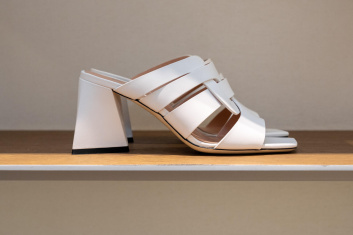 Fotoservizio/SS 2023/WOMEN/PRESENTAZIONE/POLLINI/DP2/81