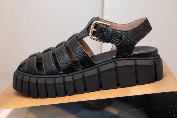 Fotoservizio/SS 2023/WOMEN/PRESENTAZIONE/POLLINI/DP2/84
