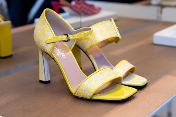 Fotoservizio/SS 2023/WOMEN/PRESENTAZIONE/POLLINI/DP2/98