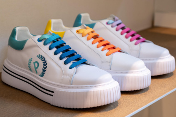 Fotoservizio/SS 2023/WOMEN/PRESENTAZIONE/POLLINI/DP2/94