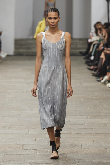 Fotoservizio/SS 2023/WOMEN/SFILATA/ERMANNO SCERVINO/DP2/2