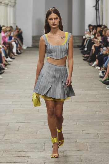 Fotoservizio/SS 2023/WOMEN/SFILATA/ERMANNO SCERVINO/DP2/4