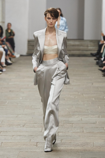 Fotoservizio/SS 2023/WOMEN/SFILATA/ERMANNO SCERVINO/DP2/16