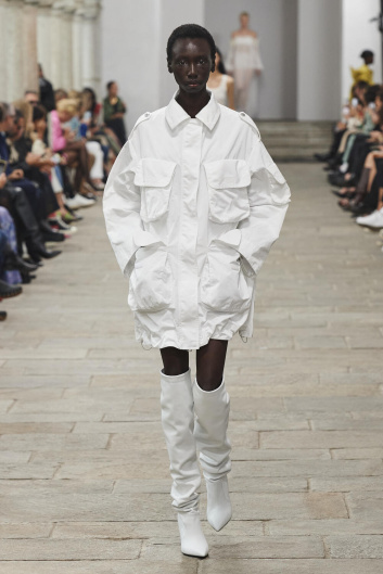 Fotoservizio/SS 2023/WOMEN/SFILATA/ERMANNO SCERVINO/DP2/12
