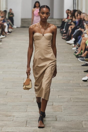 Fotoservizio/SS 2023/WOMEN/SFILATA/ERMANNO SCERVINO/DP2/25